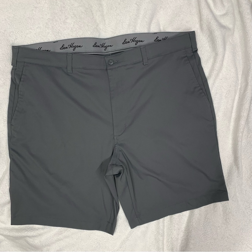 Ben Hogan EUC Dark Gray Comfort Waist Shorts size 40